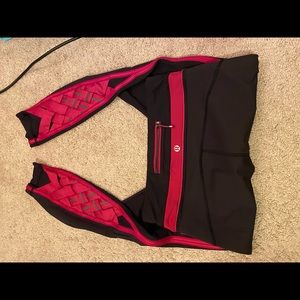 Lululemon leggings size 4 black and pink